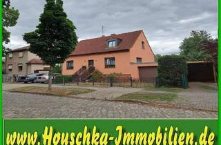 Wohnung mieten in Mühlenbecker Straße 84, 16562 Hohen Neuendorf, Kleine DG-Wohnung im 1. OG mit Garten und EBK - Warmmiete inkl. Stromkosten