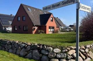 Haus kaufen in Andreas-Hansen-Siedlung 13, 25927 Neukirchen, Exklusives Zweifamilienhaus mit großem Garten in begehrter Lage von Neukirchen (Nordfriesland)