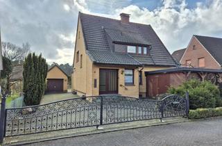 Haus kaufen in 33813 Oerlinghausen, Freistehendes Zweifamilienhaus / Mehrgenerationenhaus + Anbau + Garage in Lipperreihe * von privat