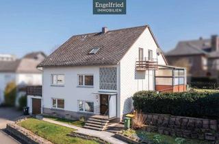 Haus kaufen in 55469 Simmern, Großzügiges Ein- bis Zweifamilienhaus mit Garage und gemütlichem Wintergarten