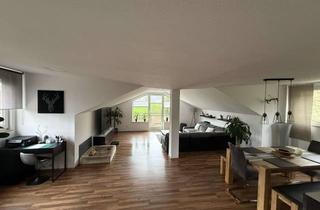 Wohnung mieten in 45239 Werden, Große und helle 4 Zimmer Dachgeschoss Wohnung mit Weitblick in Essen-Werden