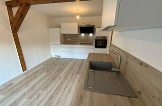 Wohnung mieten in Louis-Anschütz-Straße 17, 98544 Zella-Mehlis, Exklusive 3-Raum-Dachwohnung mit Balkon & Traumküche – Erstbezug nach Sanierung 2024