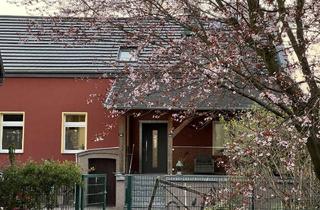 Bauernhaus kaufen in 16515 Oranienburg, Charmantes, Modernisiertes Bauernhaus mit Scheune und Keller