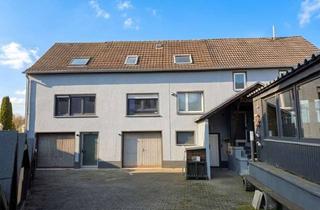 Einfamilienhaus kaufen in Bahnhofstraße, 56424 Staudt, Einfamilienhaus mit Kamin, geschlossenem Hof & 2 Garagen in Staudt