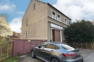 Mehrfamilienhaus kaufen in 14612 Falkensee, Mehrfamilienhaus mit Gewerbepotenzial in Toplage