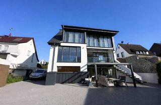 Einfamilienhaus kaufen in 42719 Wald, Solingen / Wald - Luxuriös: kernsaniertes Einfamilienhaus mit atemberaubendem Ausblick, Indoorpool, Sauna und Garage