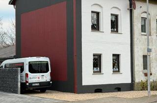 Einfamilienhaus kaufen in 52525 Heinsberg, Heinsberg - Doppelhaushälfte mit großem Potenzial für Handwerker in HS-Kempen