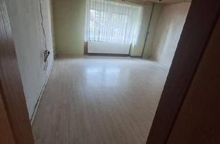 Haus kaufen in 99628 Buttstädt, Buttstädt - Großes Wohnhaus mit viel Potential