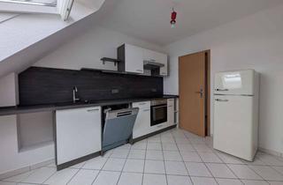 Wohnung mieten in Lützowstraße 42, 09119 Kappel, Geräumige 3-Zimmer-Dachgeschosswohnung mit Einbauküche