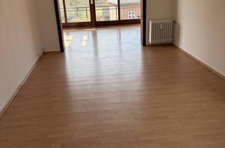 Wohnung mieten in Johannisstraße 16, 23758 Oldenburg, 3 Zimmer Wohnung mit Balkon und Gartenmitbenutzung in Oldenburg in Holstein