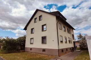 Wohnung mieten in 97318 Kitzingen, Attraktive und gepflegte 3-Zimmer-Dachgeschosswohnung und Einbauküche in Kitzingen