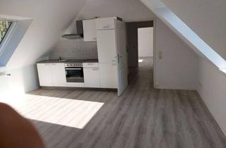 Wohnung mieten in Wischhofweg, 23715 Bosau, Helle 2-Zimmer-Dachgeschosswohnung (58 m²) mit separatem Treppenbereich in Bosau