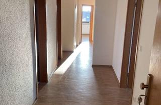 Wohnung mieten in Bauernstrasse 38, 86462 Langweid, Helle 3,5-Zimmer Dachgeschosswohnung in Langweid am Lech