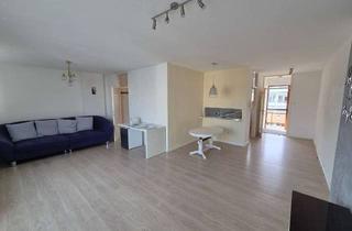 Wohnung mieten in 34119 West, Helle 2-Zimmer-Wohnung im 5. OG mit Balkon und Aufzug — 74 m², provisionsfrei