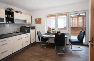 Mehrfamilienhaus kaufen in 91602 Dürrwangen, Geräumiges Mehrfamilienhaus in Dürrwangen - drei attraktiven Wohneinheiten- eine Wohnung freiwerdend