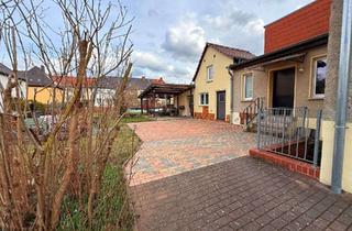 Doppelhaushälfte kaufen in 06667 Weißenfels, Charmante Doppelhaushälfte mit großem Garten in Weißenfels