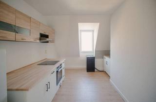 Wohnung kaufen in 68169 Neckarstadt, Sanierte 3-Zimmer-Dachgeschosswohnung mit Einbauküche