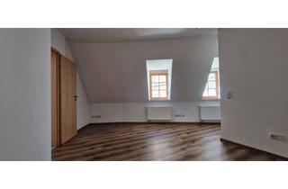 Wohnung mieten in Marktplatz, 08118 Hartenstein, Helle 2-Zimmer DG-Wohnung mit Aufzug in Hartenstein