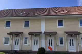 Wohnung mieten in 25813 Husum, Ab dem 01.05. bezugsfrei Moderne 3-Zimmer-Wohnung mit eigenem Eingang, Balkon & Terrasse