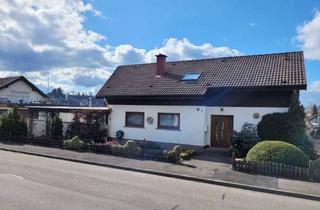 Haus kaufen in 72293 Glatten, Sonnige Lage in Glatten mit Terrasse und Garagen