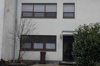 Haus kaufen in 50259 Pulheim, Reihenmittelhaus mit Garage und Garten in Pulheim