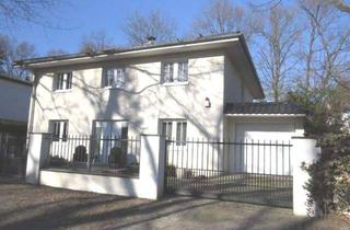 Haus kaufen in 14165 Berlin, Berlin - Ein perfektes Haus für ein anspruchsvolles Paar, südliche Stadtrandlage Berlins im sog. Goldstaubviertel, ruhige Wohnlage nahe Zehlendorfer Damm