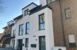 Reihenhaus kaufen in Teutoburger Weg 83B, 33758 Schloß Holte-Stukenbrock, Schloß Holte-Stukenbrock - Neubau-Reihenh. mit 166 m² Wfl. + 26 m² Spitzb.|Garten,Terr.+Dachterr.|Keller, Garage+StP