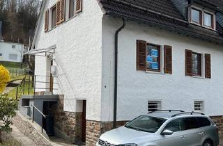 Doppelhaushälfte kaufen in 57080 Siegen, Siegen - Solide Doppelhaushälfte mit 4 Zimmern in Siegen-Eiserfeld