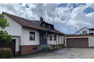 Haus kaufen in 71573 Allmersbach, Allmersbach im Tal - Traumhaftes Grundstück in Ortsrandlage mit Zweifamilienhaus