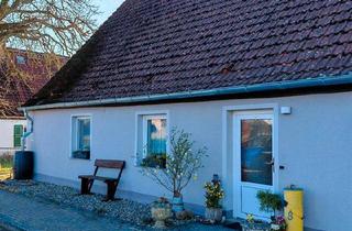 Einfamilienhaus kaufen in 17111 Borrentin, Borrentin - Haus mit Ausbaureserve und Carport + im Auftrag