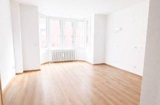 Wohnung kaufen in 76133 Innenstadt-West, Wohnen oder Vermieten in zukünftig modernisiertem 1-Zimmer-Seniorenapartment