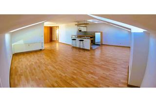 Wohnung kaufen in 04425 Taucha, Bezugsfreie 2-Zimmer-Dachgeschosswohnung mit Loggia, Aufzug & TG- Stellplatz