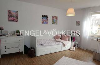 Wohnung kaufen in 72072 Tübingen, Vermietetes Ein-Raum-Apartment mit Küchenzeile, Duschbad, Keller und TG-Platz • hell und vielseitig