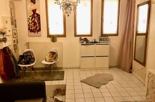 Wohnung kaufen in 90762 Fürth, Charmante „Souterrainwohnung“ mit kleiner Terrasse im Herzen der Altstadt