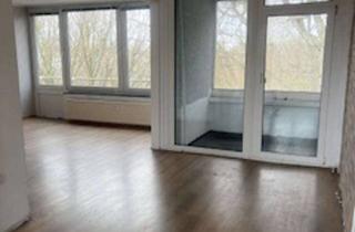 Wohnung kaufen in 31157 Sarstedt, Stilvolle 4-Zimmer-Wohnung mit Loggia in ruhiger, zentraler Lage von Sarstedt