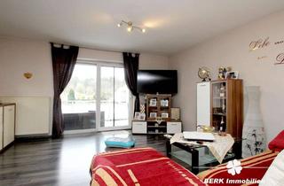 Wohnung kaufen in 63811 Stockstadt, BERK Immobilien - Gepflegte 2-Zimmer-ETW in toller Lage mit EBK, großem Balkon & PKW-Stellplatz