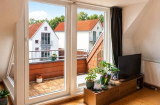 Wohnung kaufen in 21614 Buxtehude, Top-Lage Westfleth: 3-Zimmer-Dachgeschosswohnung mit Balkon & Stellplatz (von Privat)
