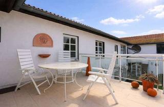 Wohnung kaufen in 41472 Neuss, Vier-Zimmer Altbauwohnung in Hofanlage