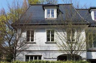 Wohnung kaufen in Hildegard-Marcusson-Straße xx, 10317 Lichtenberg, 3-Zimmer-Wohnung mit Gartenfläche und Stellplatz in zentraler Lage