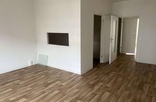 Wohnung mieten in Reitbahnweg 111, 17034 Reitbahnviertel, Sanierte Erdgeschosswohnung