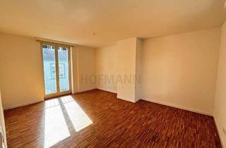 Wohnung mieten in 97421 Altstadt, Attraktive 3 Zimmer Stadtwohnung über 2 Wohnebenen mit Gartenterrasse, in charmantem Villenanwesen.