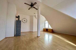 Wohnung mieten in 83278 Traunstein, Großzügige, helle Dachgeschoßwohnung mit großer Dachterrasse im Zentrum von Traunstein