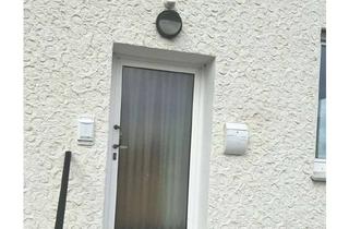 Wohnung mieten in 32312 Lübbecke, Wie im eigenen Haus: helle Mietwohnung, eigener Eingang, 4 Zimmer nahe Innenstadt, viel Privatsphäre