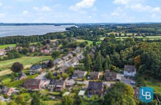 Einfamilienhaus kaufen in 24326 Dersau, Charmantes Familienhaus mit Wintergarten, Sauna und großem Hanggrundstück in Dersau