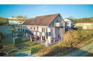 Haus kaufen in 97292 Uettingen, Schauen Sie, staunen Sie: Platz für 3 Familien & noch mehr!