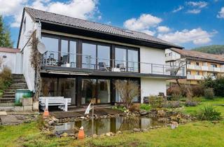 Einfamilienhaus kaufen in 95326 Kulmbach, Alleinstehendes Einfamilienhaus mit Einliegerwohnung und Doppelgarage in Massivbauweise