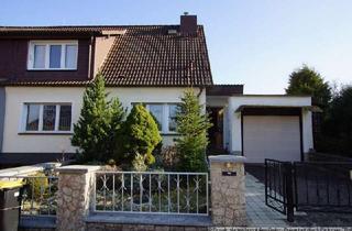 Doppelhaushälfte kaufen in Scharbergweg, 99094 Hochheim, Erfurt Hochheim- Doppelhaushälfte mit Garten und 2 Garagen