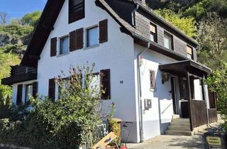 Einfamilienhaus kaufen in 53557 Bad Hönningen, Renovierungsbedürftiges Einfamilienhaus mit 2 Garagen in attraktiver Wohnlage