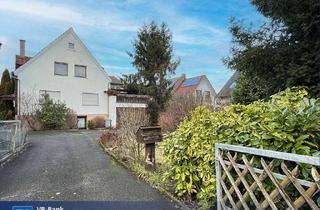 Haus kaufen in 71640 Ludwigsburg, Wohnhaus mit Doppelgarage, Werkstatt und Scheune. Viel Platz in Oßweil !!!