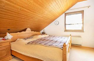 Haus kaufen in 72539 Pfronstetten, Privatsphäre und Lebensqualität vereint familienfreundliches Zuhause direkt am grünen Ortsrand